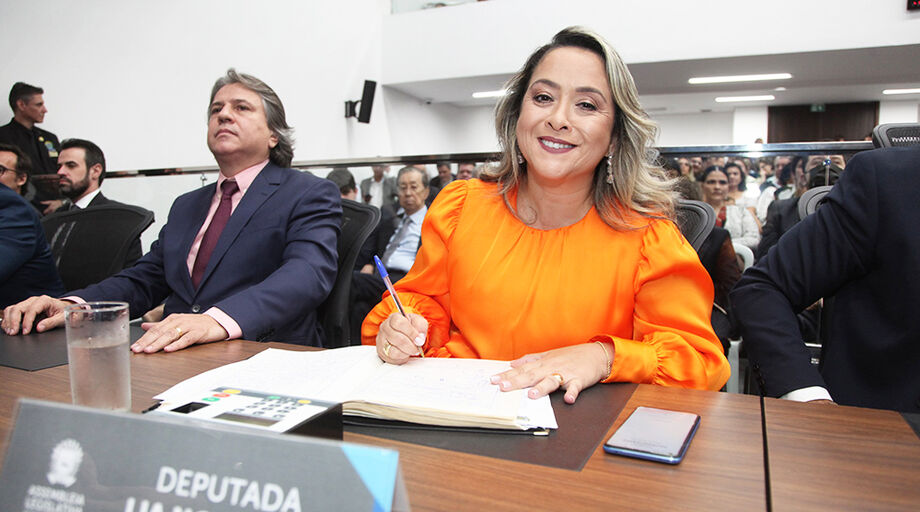 Lia Nogueira Apresenta Projeto Para Combater Violência Contra Mulher